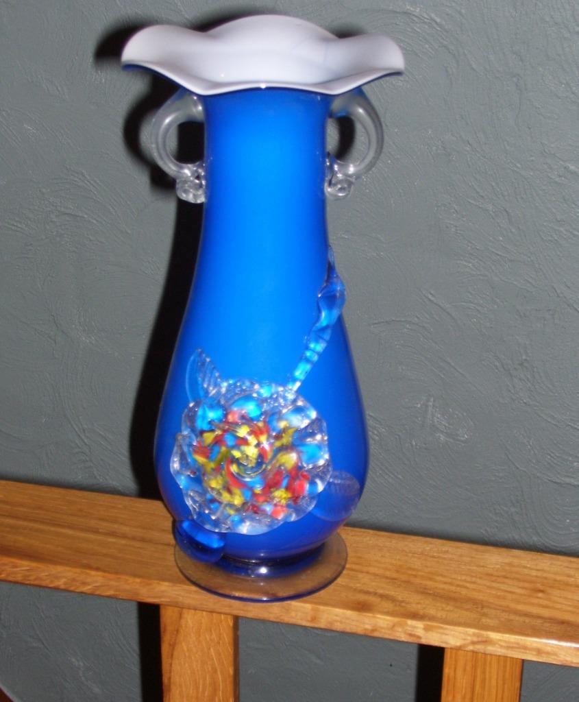 Murano Vaas met bloemenmotief op, Huis en Inrichting, Ophalen of Verzenden, Zo goed als nieuw, Blauw