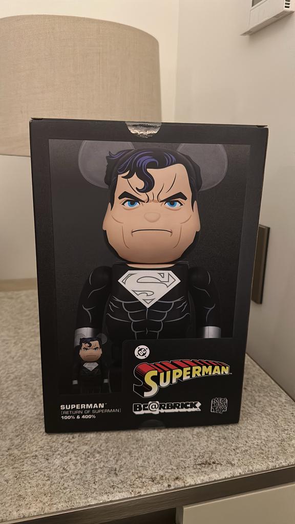 Bearbrick Superman 400% & 100 % NEUF ORIGINAL AV 250 €, Enlèvement ou Envoi, Neuf