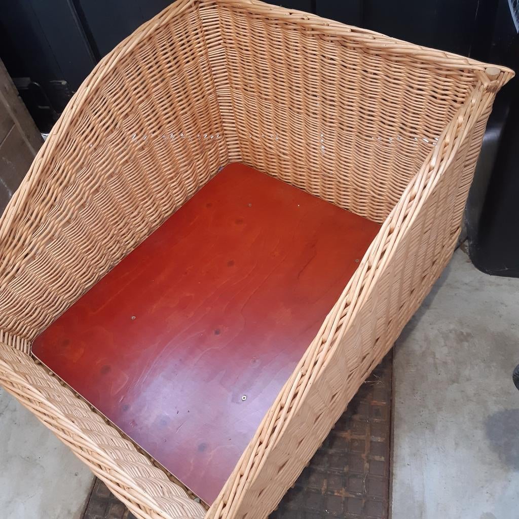 Oude broodmand, Ophalen, Zo goed als nieuw, Hout, Mand