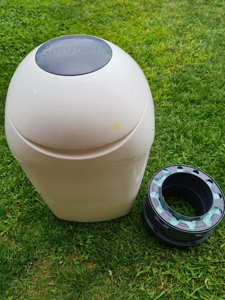 Tommee tippee luieremmer + navulling, Ophalen, Zo goed als nieuw, Luieremmer