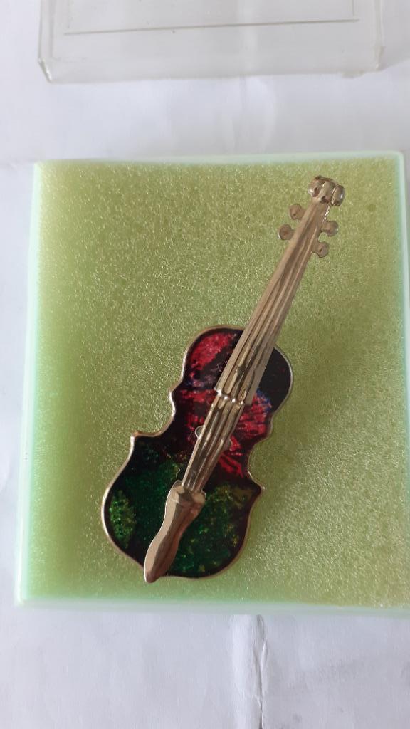 Broche Violon, Bijoux, Sacs & Beauté, Broches, Comme neuf, Autres matériaux, Autres couleurs, 4 à 7 cm, Enlèvement ou Envoi