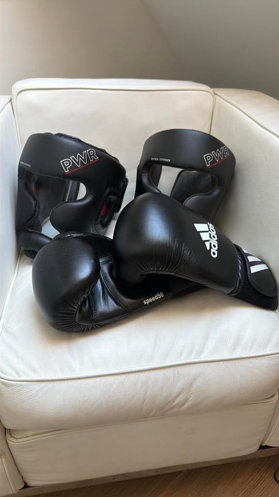 Boks handschoenen + headgear, Enlèvement, Comme neuf, Gants de boxe