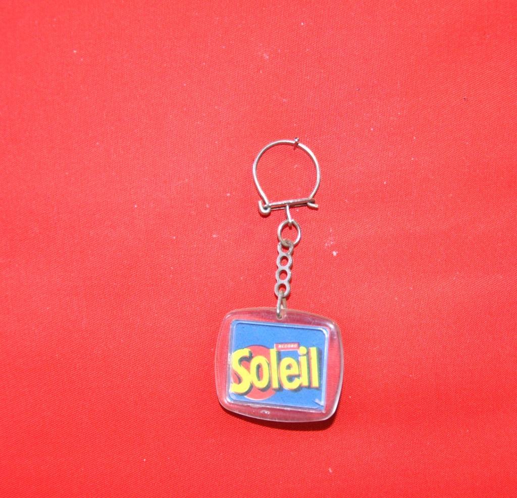 porte cle vintage publicité lessive soleil et panoramix, Collections, Enlèvement ou Envoi, Utilisé, Marque