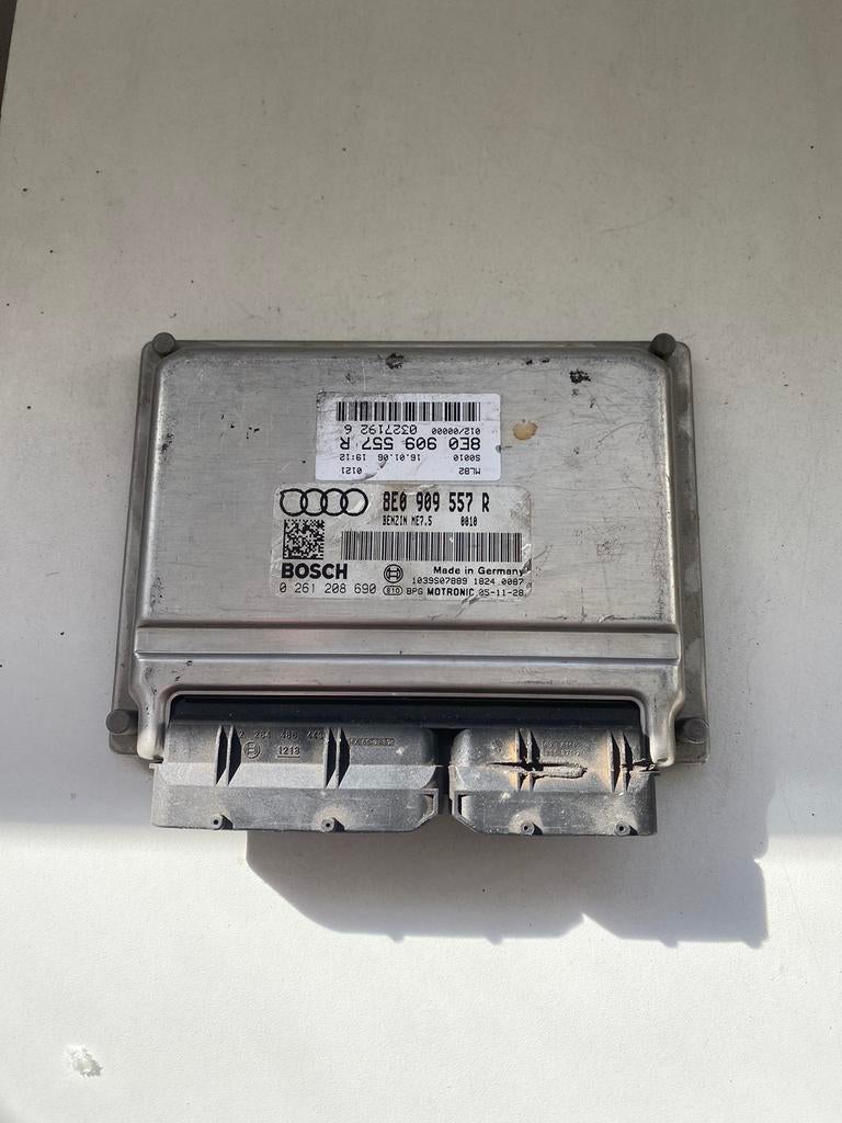 ECU pour Audi A4 (B7) 2.0i (ALT) 8E0909557R, Enlèvement ou Envoi, Utilisé, Audi