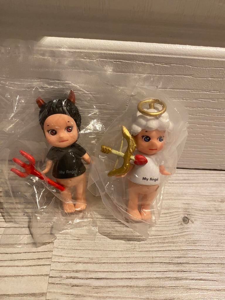 My angel poppetjes nieuw, Enlèvement, Neuf