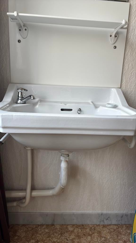 Vintage lavabo met steunen. En handdoekrek, Ophalen, Gebruikt