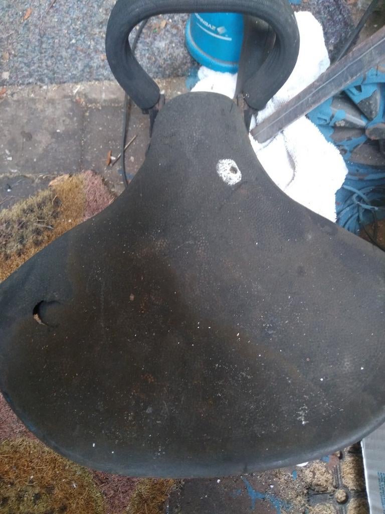 Oldtimer brommeronderdelen zadel, Motoren, Ophalen of Verzenden