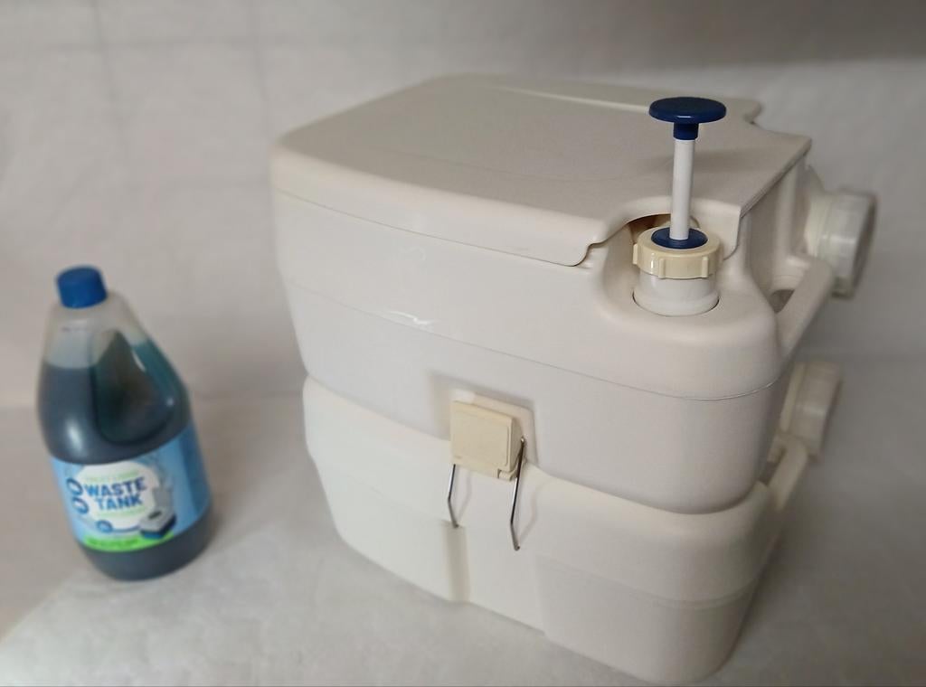 Chemische toilet ALIBERT, Ophalen