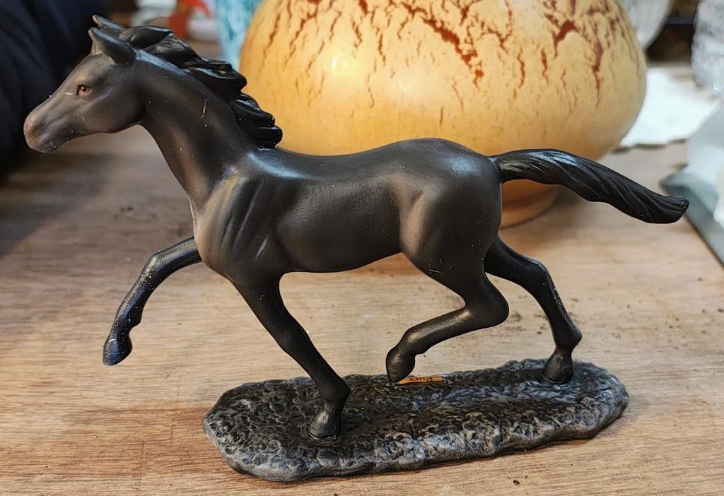 Cheval en porcelaine biscuitée Zillermahler., Antiquités & Art, Enlèvement ou Envoi