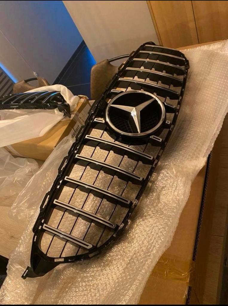 Mercedes-Benz C-Klasse Gril NIEUW!! UITVERKOOP ENKEL AFHALEN, Auto's, Zwart, Particulier, C-Klasse, Te koop