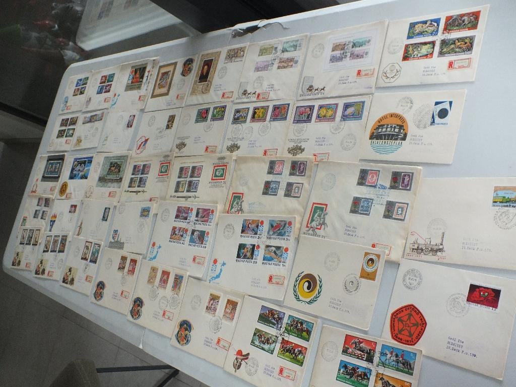 Hongarije Magyar post 1971 omslagen 40 stuks., Timbres & Monnaies, Timbres | Europe | Hongrie, Envoi, Affranchi