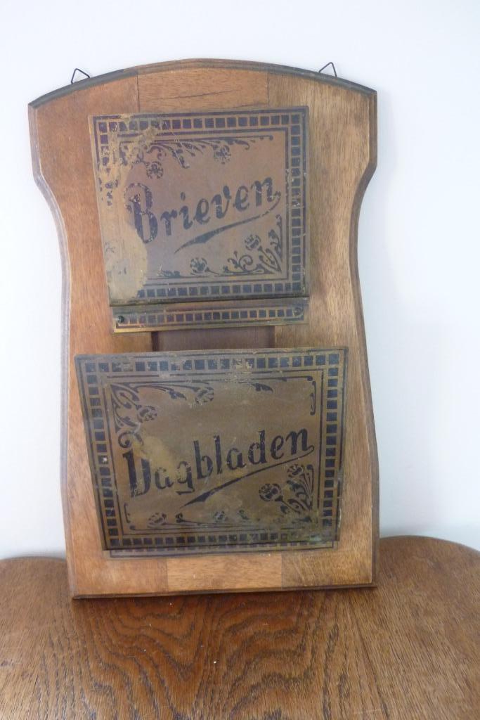 Oud houten brieven- en dagbladenhouder, Enlèvement ou Envoi