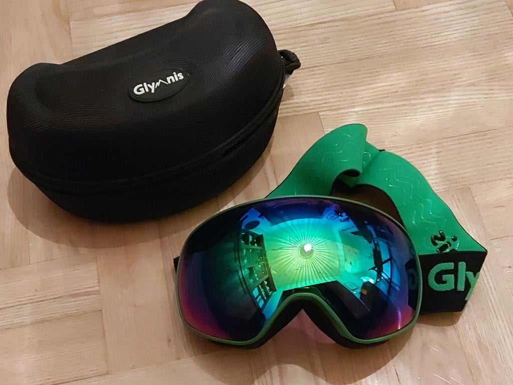 Lunettes ski jeunes avec étui, Sports & Fitness, Enlèvement