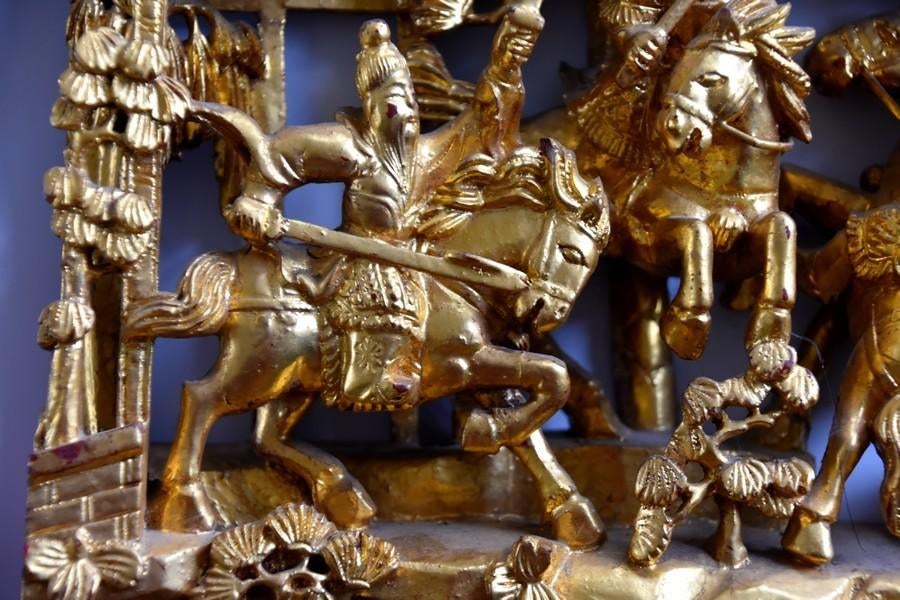 Sculptures sur bois chinoises, Enlèvement