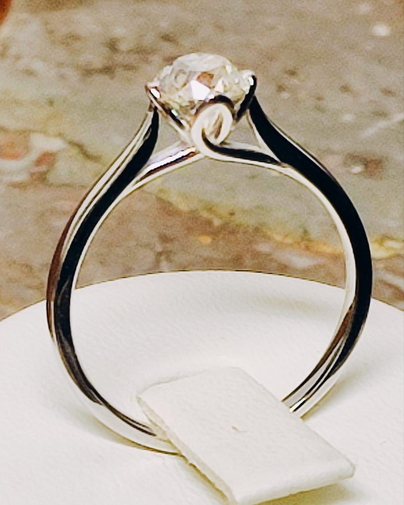 Solitaire ring met diamant 0,77kt, cert ALGT, Ophalen of Verzenden, Zo goed als nieuw, Met edelsteen, Goud