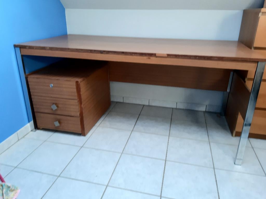 bureau groot ?BRUIN en stoel, Huis en Inrichting, Ophalen