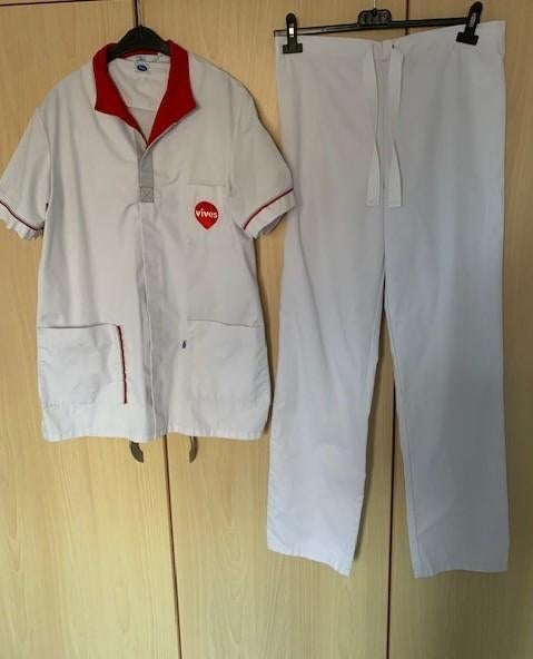 stagepak tuniek jas en broek kiné en verpleegkunde, Diversen, Schoolbenodigdheden, Ophalen of Verzenden, Zo goed als nieuw
