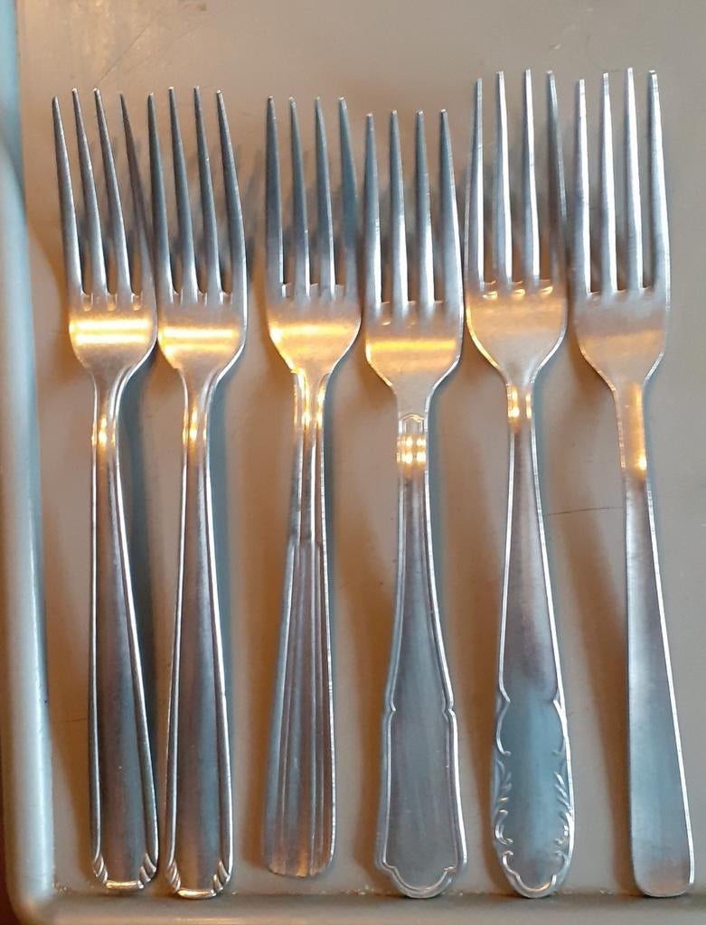 6 fourchette de table en inox (3), Maison & Meubles, Enlèvement ou Envoi, Utilisé