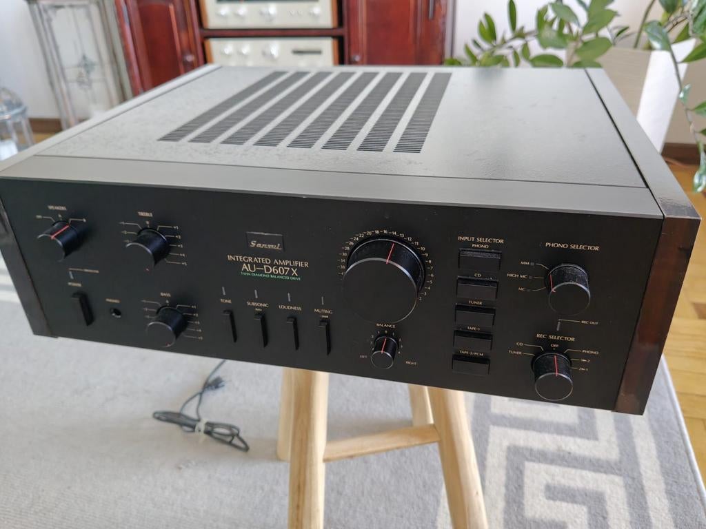 SANSUI AU - D607 X