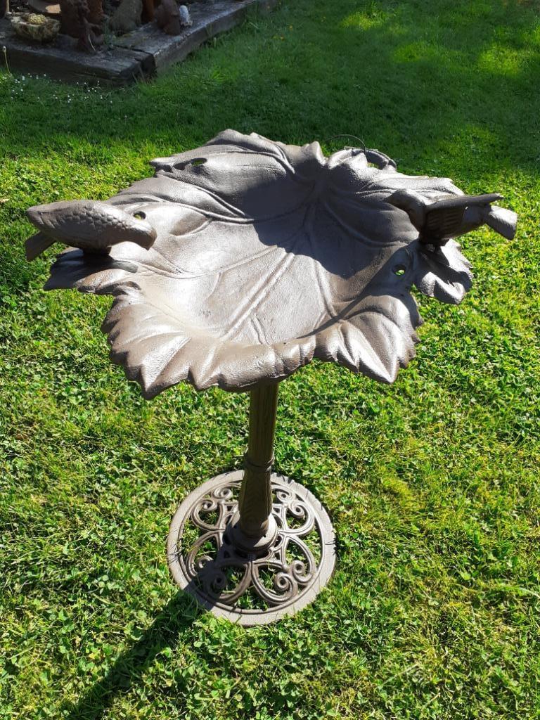 PRACHTIG VOGELBAD IN GEPATINEERD GEGOTEN ALUMINIUM, Tuin en Terras, Ophalen of Verzenden, Nieuw