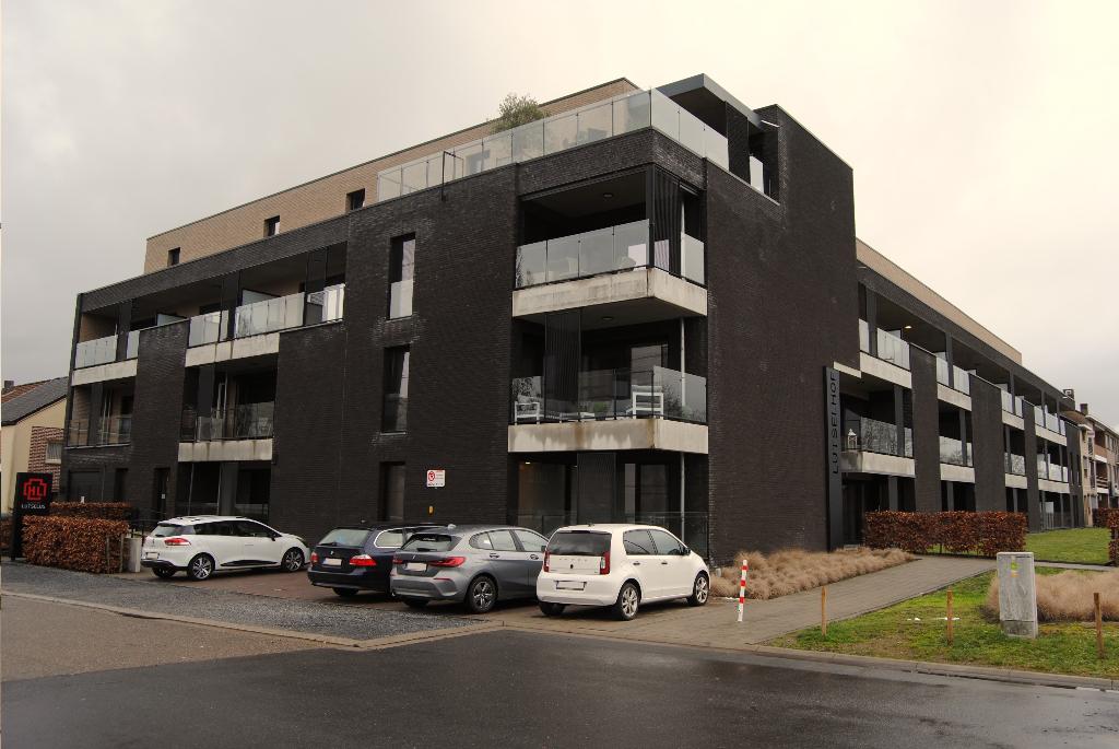 Staanplaats te huur Diepenbeek, Immo, Garages & Places de parking, Province de Limbourg