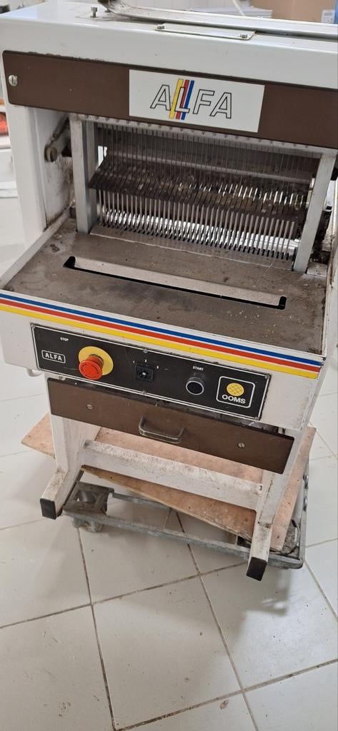 Machine de découpe OOMS ALFA, Enlèvement