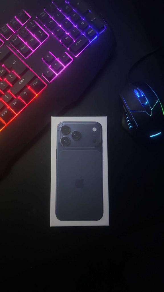Iphone 17pro max 2tb gloednieuw, nooit geopend, Ophalen of Verzenden, Zo goed als nieuw