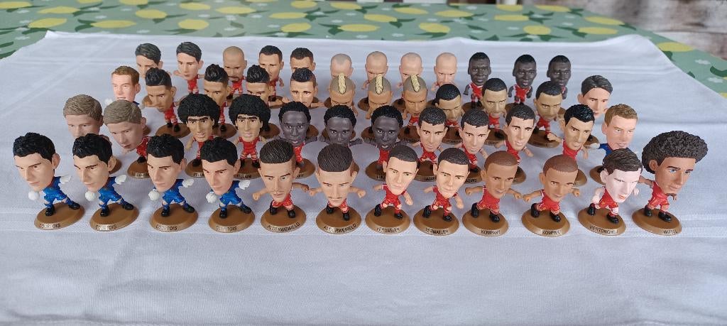 Poppetjes: #Tousensemble Road to France 2016 (2015), Ophalen of Verzenden, Zo goed als nieuw