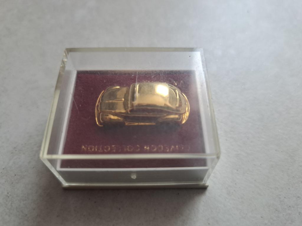 Clivedon collection pin badge, Collections, Enlèvement, Neuf