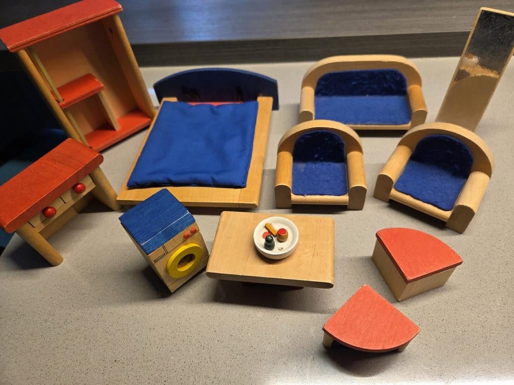 Poppenhuis  meubels in hout., Verzamelen, Ophalen of Verzenden, Gebruikt, Poppenhuis