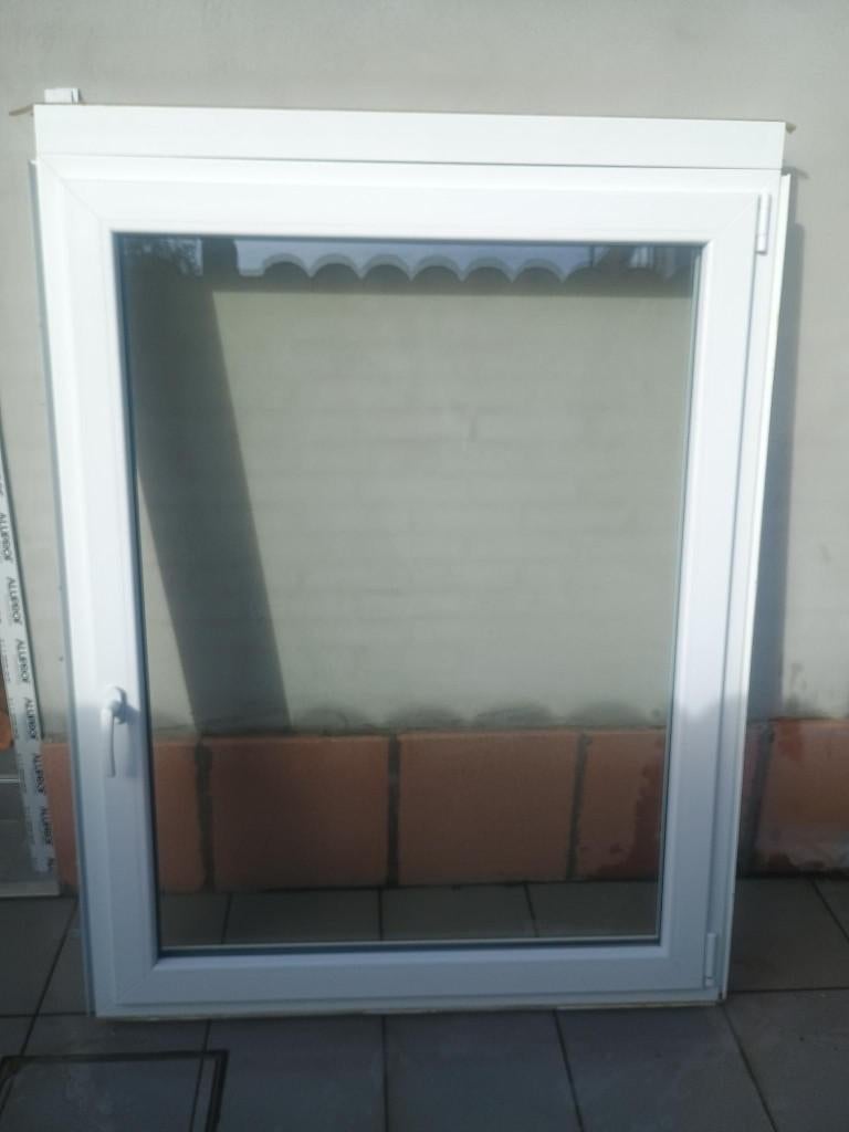Fenêtres en PVC blanc d'une marque de haute qualité, Double vitrage, 120 à 160 cm, Fenêtre de façade ou Vitre, Enlèvement