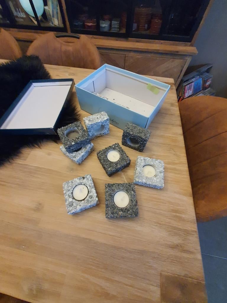 Lot theelicht kaarshouders, Ophalen