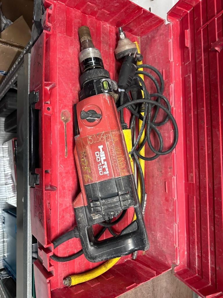 carotteuse + aspirateur hilti, Enlèvement, Utilisé, 600 watts ou plus, Autres types