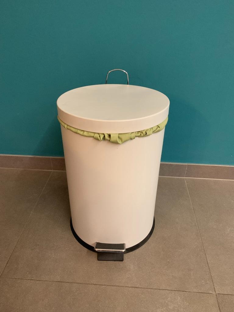 ♫ Luieremmer/Vuinisemmer Brabantia en 3 wetbags, Kinderen en Baby's, Badjes en Verzorging, Gebruikt, Luieremmer, Overige merken