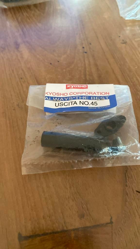Kyosho onderdeeltje voor nitro racer schaal 1:10. Nr 45, Hobby en Vrije tijd, Modelbouw | Radiografisch | Auto's, Nieuw, Nitro