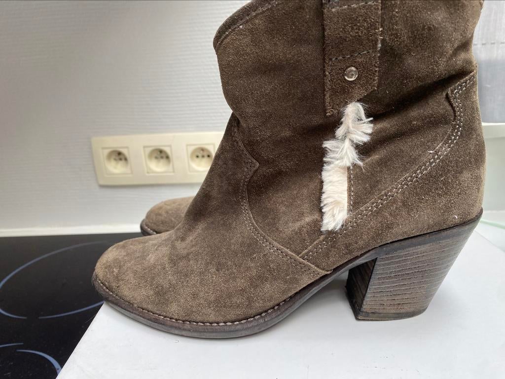 Suede laarsjes Beo 39, Overige kleuren, Lage of Enkellaarzen, Ophalen of Verzenden, Gedragen
