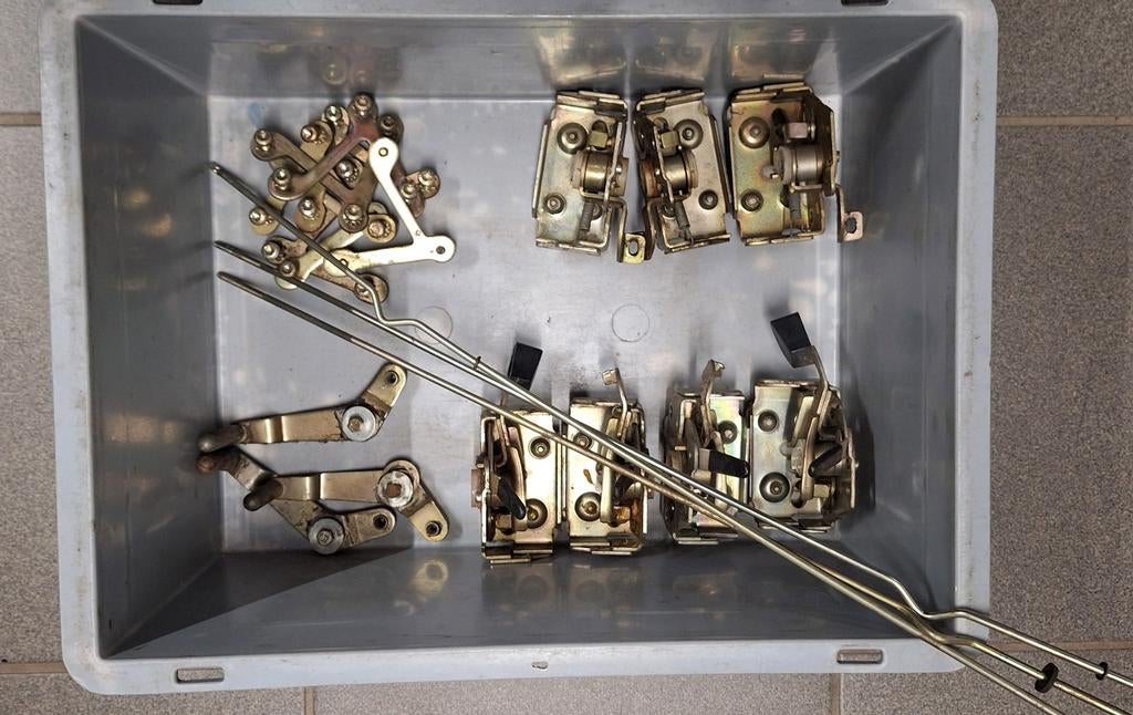 Deusloten, klinken en toebehoren Citroën 2cv, Ophalen of Verzenden, Voor, Citroën