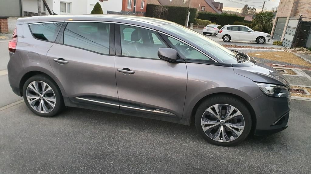 Renault Grand Scenic TCE Limited 1.3 minder dan 7 zitplaatse, Auto's, Monovolume, Leder en Stof, 7 zetels, Handgeschakeld