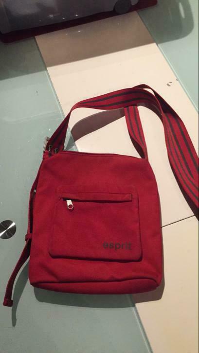 Sportieve handtas esprit, Handtassen en Accessoires, Tassen | Schoudertassen, Ophalen of Verzenden, Gebruikt, Rood, Esprit