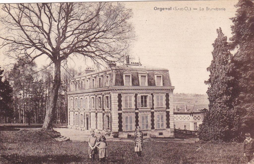 Ansichtkaart uit Orgeval: de levendige en bereisde Brunette, Ophalen of Verzenden, Voor 1920, Gelopen, Frankrijk