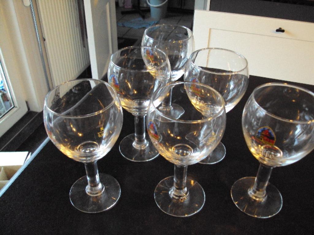6 verres à bille vides, Collections, Enlèvement, Comme neuf, Verre ou Verres, Leffe