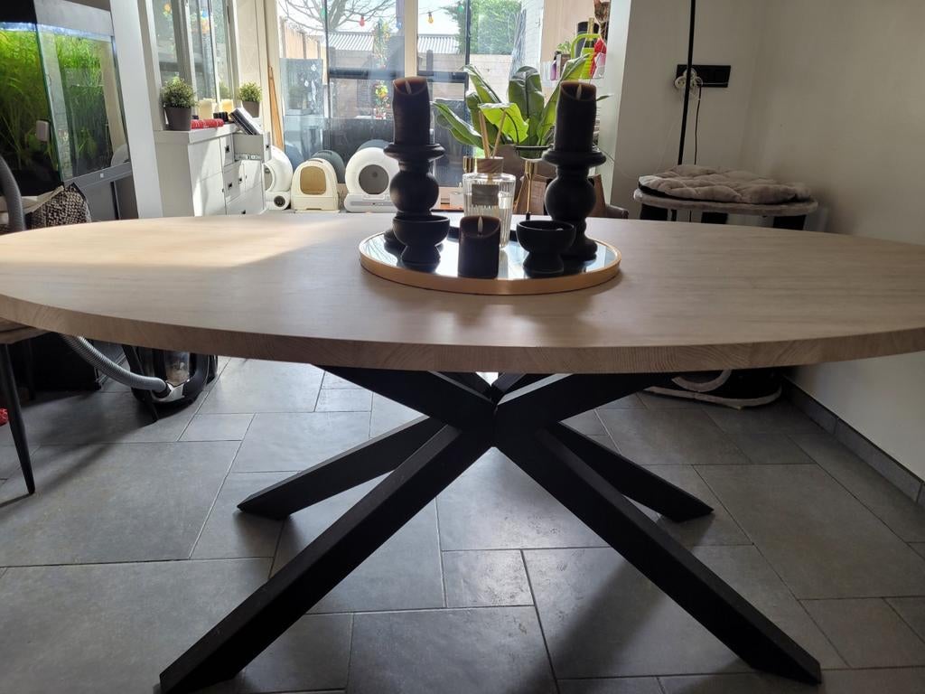 Heel zware eetkamertafel, Ophalen