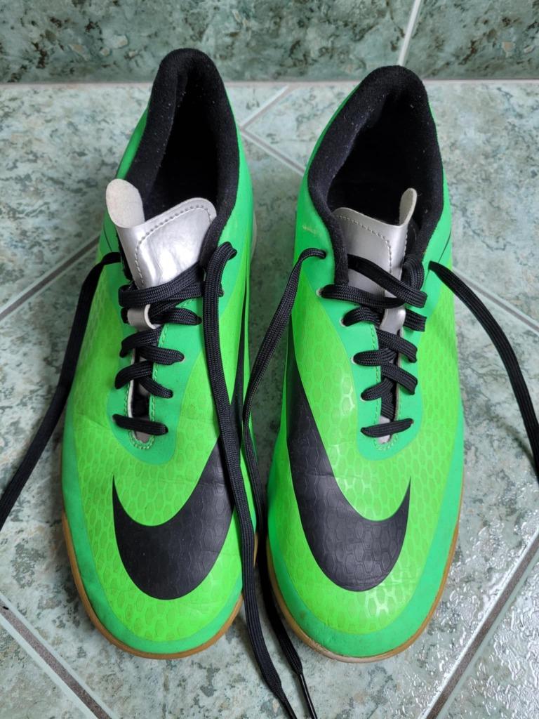 Indoor Nike voetbalschoenen 43, Enlèvement, Utilisé, Chaussures
