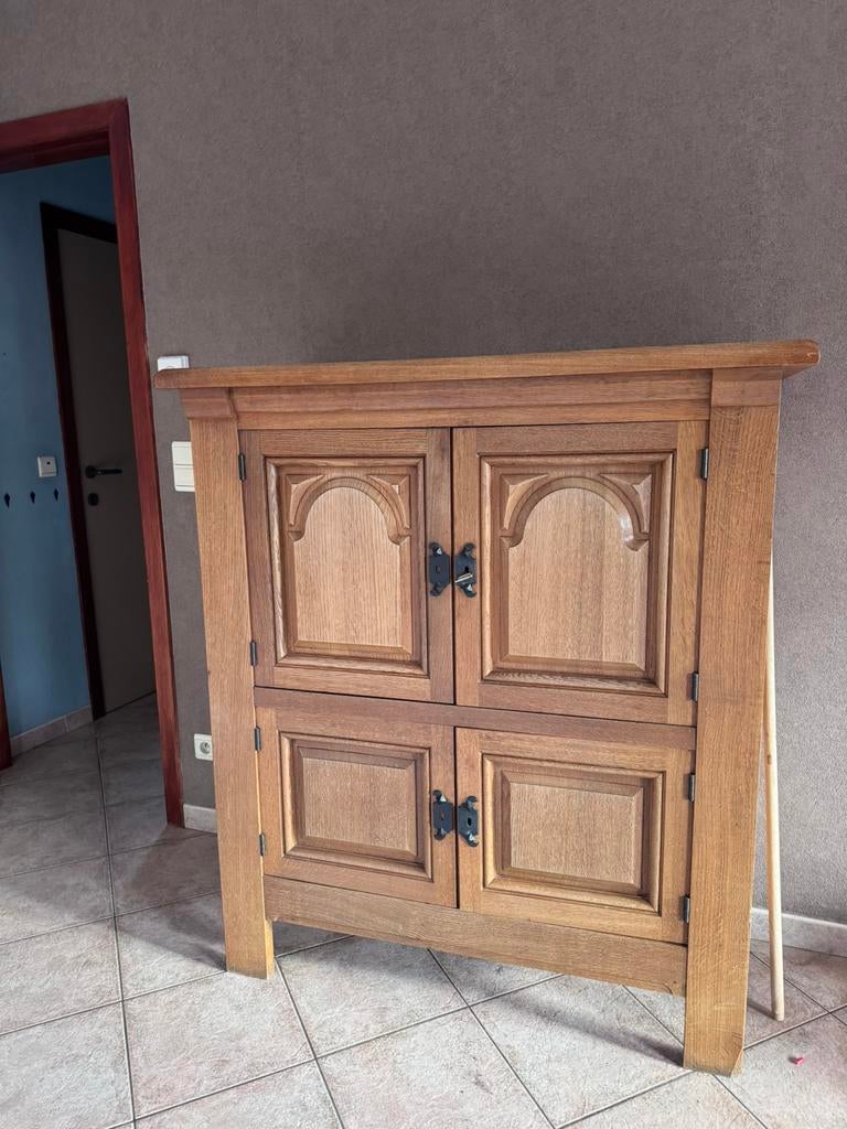 Massief houten kast, Ophalen, Zo goed als nieuw