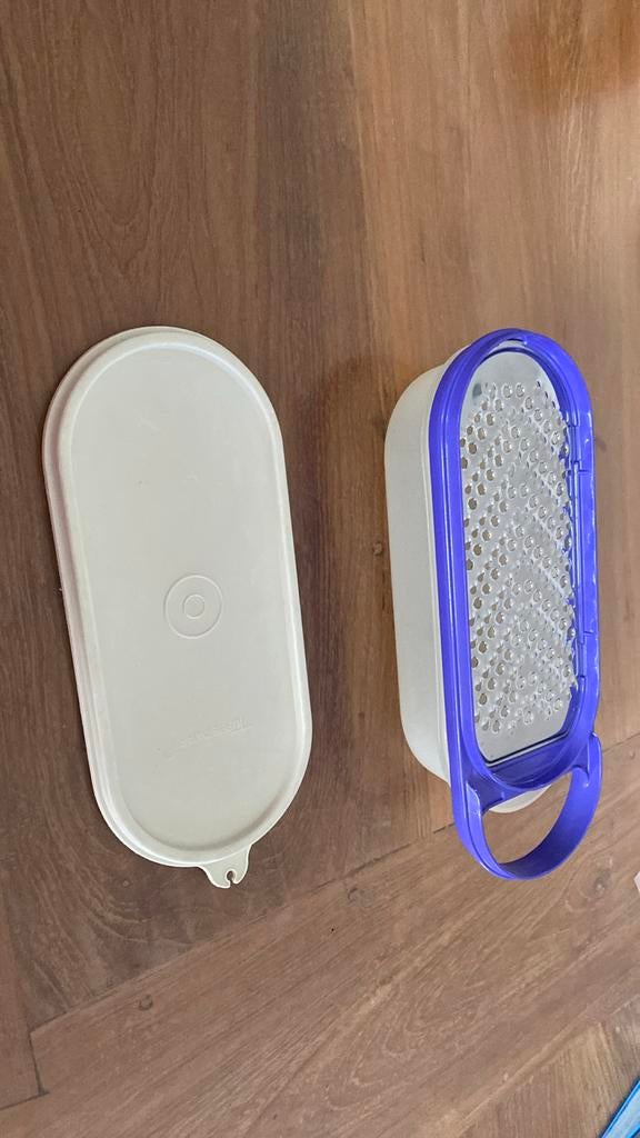 Tupperware raspaardje rasp voor fruitpapje en deksel, Huis en Inrichting, Keuken | Tupperware, Ophalen, Gebruikt