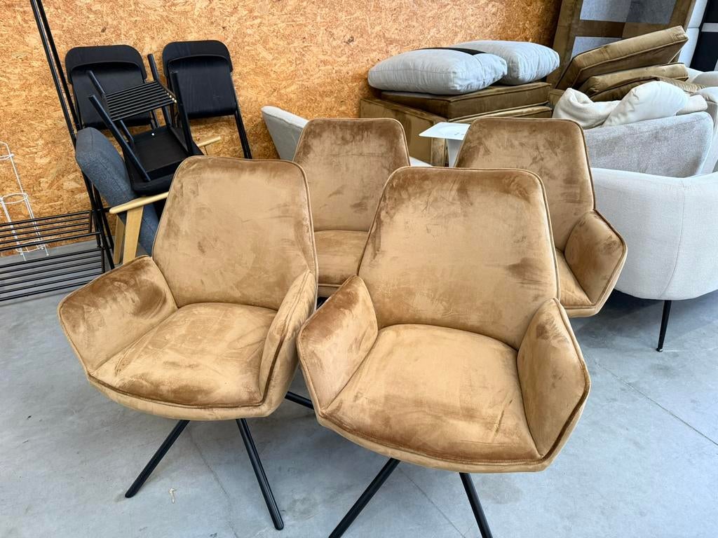 4 eetkamerstoelen velvet stof karamel, Huis en Inrichting, Stoelen, Ophalen of Verzenden, Nieuw, Bruin, Overige materialen