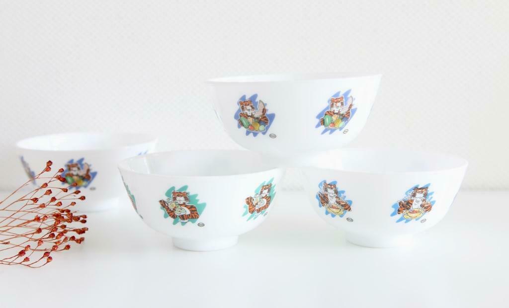4 bols Arcopal Esso motif Tigre, Antiquités & Art, Enlèvement ou Envoi