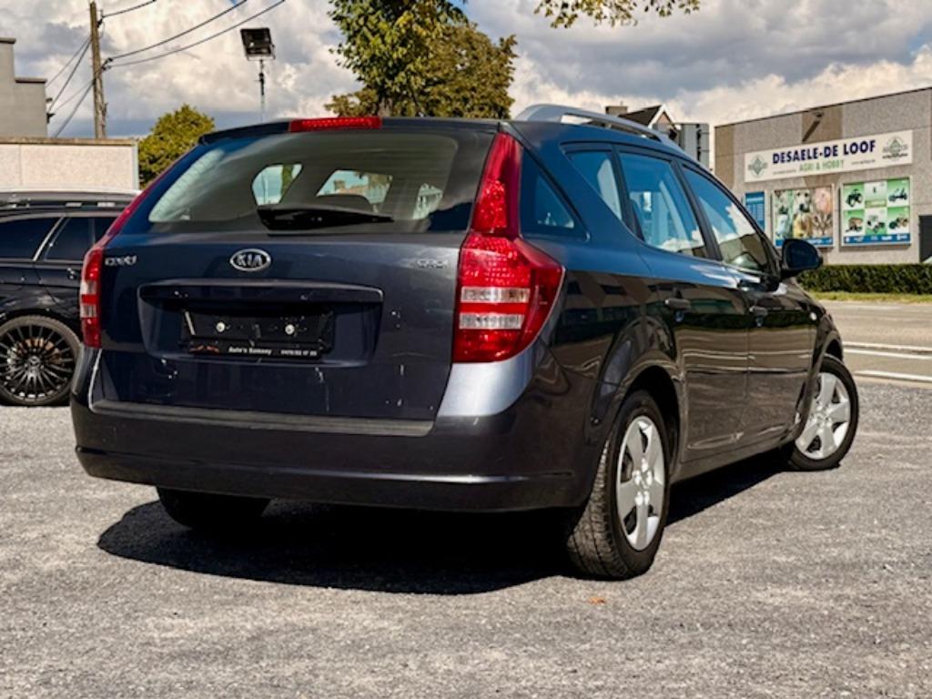 Kia C'eed 1,6d airco Voertuig van eerste hand, Autos, Kia, Argent ou Gris, Boîte manuelle, Noir, 5 portes
