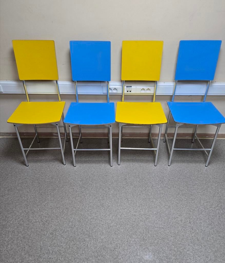 Lot de 4 chaises design italiennes YCAMI, Huis en Inrichting, Stoelen, Zo goed als nieuw, Eén, Blauw, Ophalen