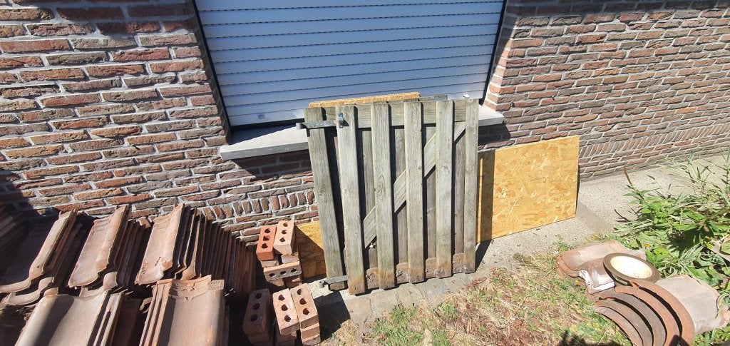 Gratis bouwmateriaal, Doe-het-zelf en Bouw, Ophalen, Zo goed als nieuw, Dakpannen, Overige kleuren